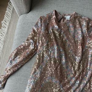 Perfect sequin dress for Taylor Swift concert